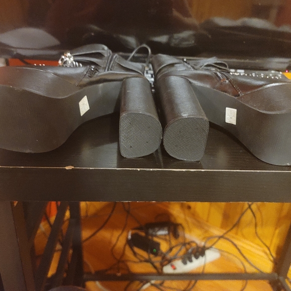 Platform boots - Picture 3 of 5